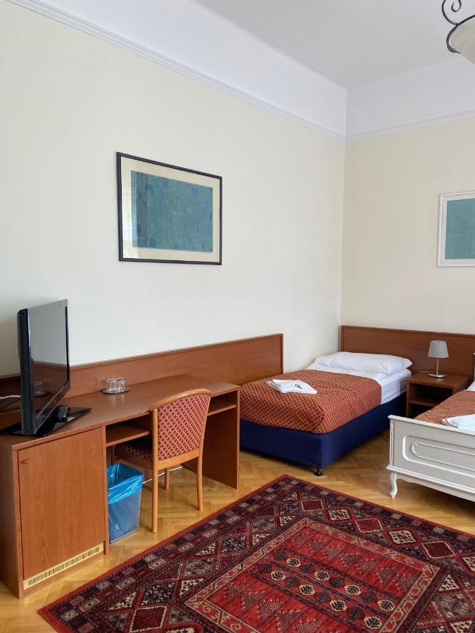 Fonix Hotel Балатонфёльдвар Экстерьер фото