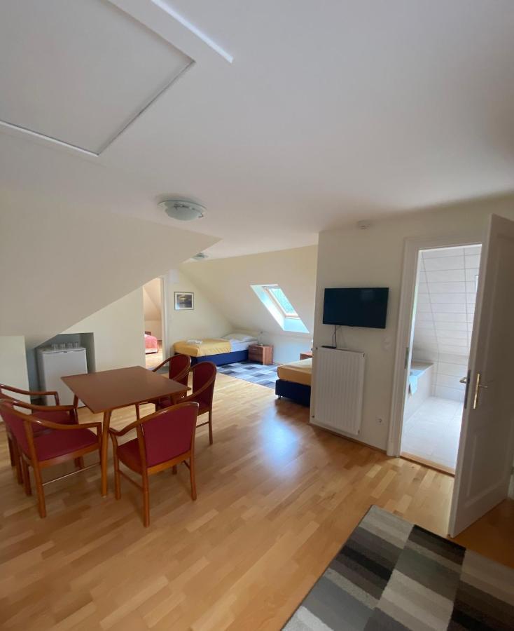 Fonix Hotel Балатонфёльдвар Экстерьер фото
