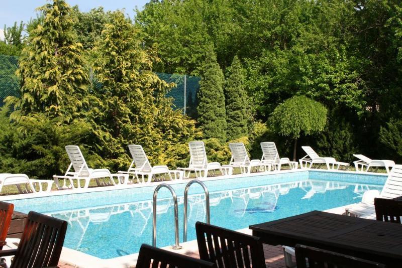 Fonix Hotel Балатонфёльдвар Экстерьер фото