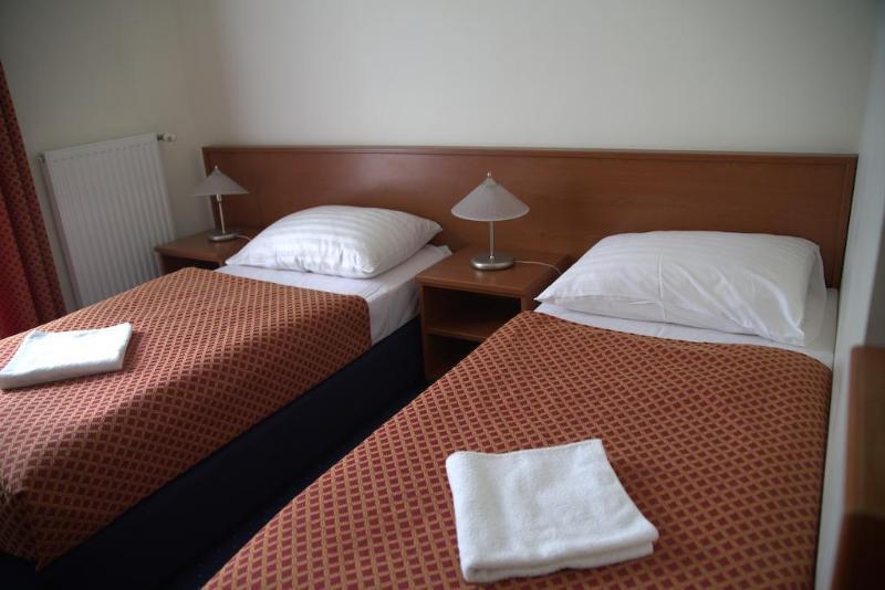 Fonix Hotel Балатонфёльдвар Экстерьер фото