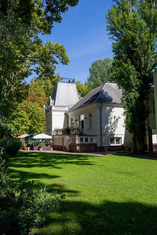 Fonix Hotel Балатонфёльдвар Экстерьер фото